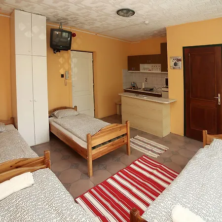 Csillagtura Panzio Couette-café