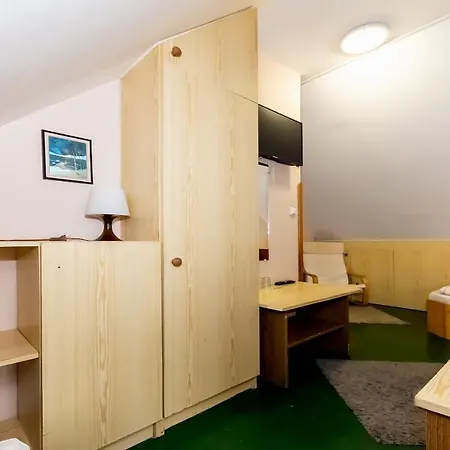 Oda ve Kahvaltı Csillagtura Panzio Eğri