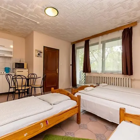 Csillagtúra Panzió Bed and breakfast